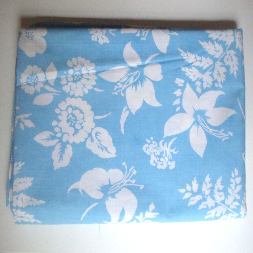 MARTEX Percale White Floral Botanical on Light Blue Full Flat Sheet